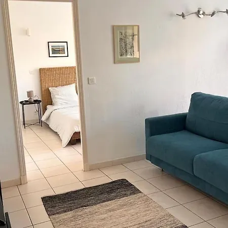 Spacious Close To Cannes Center 아파트 르까네