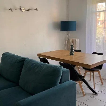 Spacious Close To Cannes Center
